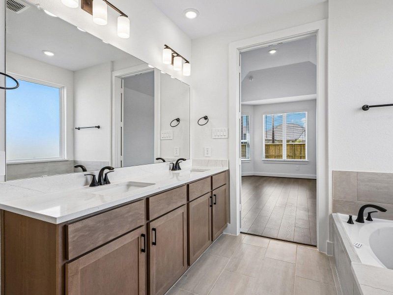 Furnished interior view inside a new home in Kingdom Heights, Rosenberg (Image 12).