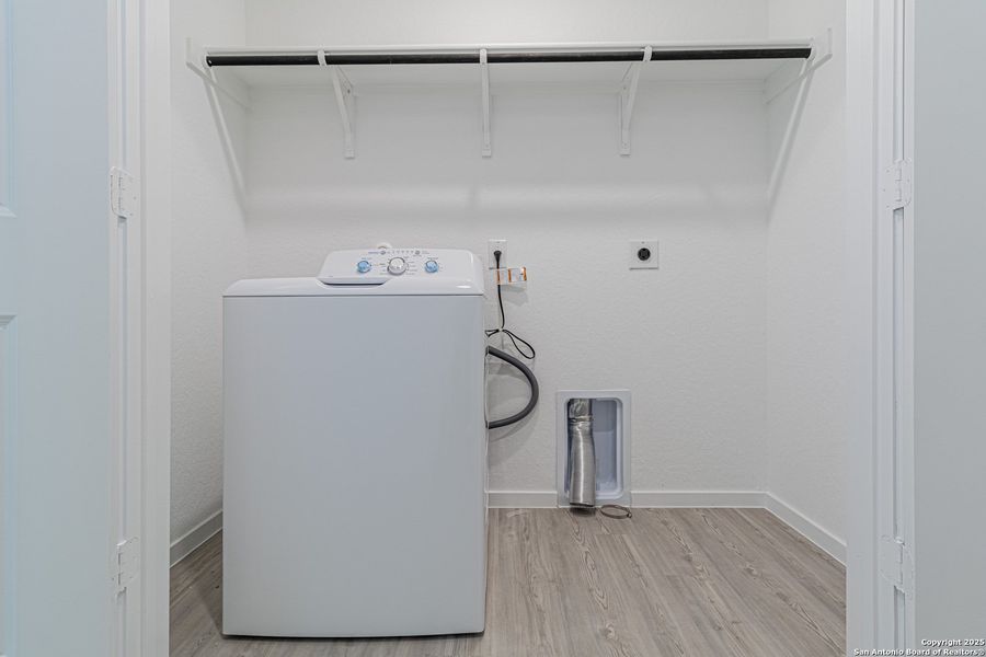 Close-up of interior finishes inside a home in Landon Ridge, San Antonio (Image 11). Close-up of interior finishes inside a home in Landon Ridge, San Antonio (Image 11).