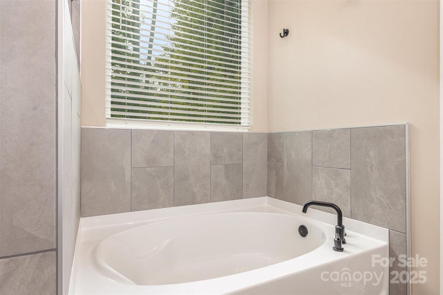 Image 47 of a home in . Image 47 of a home in .