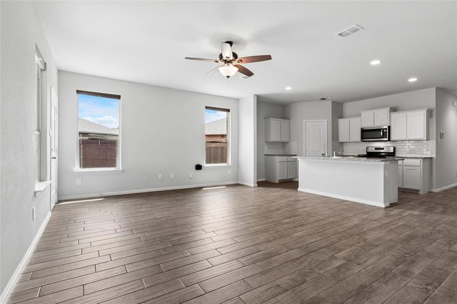 Spacious, unfurnished interior of a new home in , Fort Worth (Image 23). Spacious, unfurnished interior of a new home in , Fort Worth (Image 23).