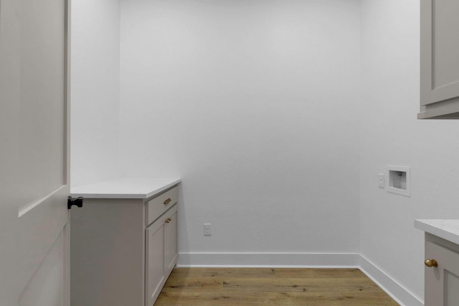 Spacious, unfurnished interior of a new home in , Livingston (Image 19).
