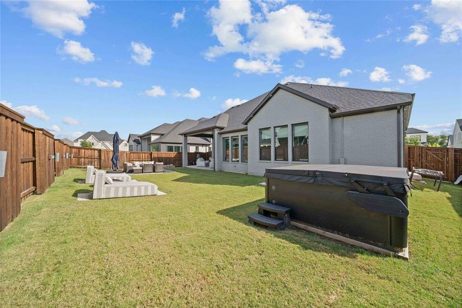 Exterior details and patio area of a home in , Prosper (Image 2).
