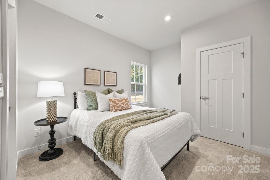 Guest suite on main level Guest suite on main level