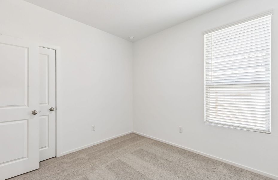 Spacious, unfurnished interior of a new home in Mavera, Conroe (Image 19).