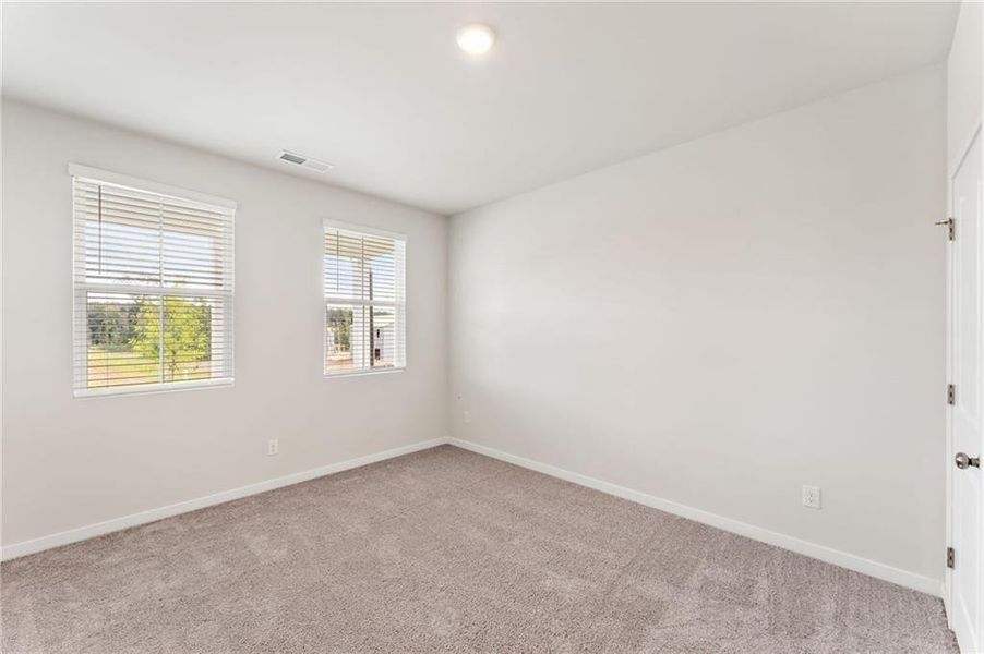 Spacious, unfurnished interior of a new home in Hawthorne Reserve, Dallas (Image 20).
