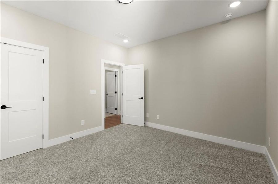 Spacious, unfurnished interior of a new home in West Town, Atlanta (Image 19). Spacious, unfurnished interior of a new home in West Town, Atlanta (Image 19).