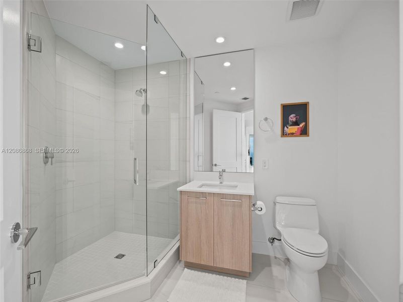 Furnished interior view inside a new home in , Fort Lauderdale (Image 13).