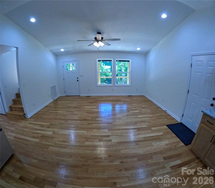 Spacious, unfurnished interior of a new home in , Marion (Image 13).