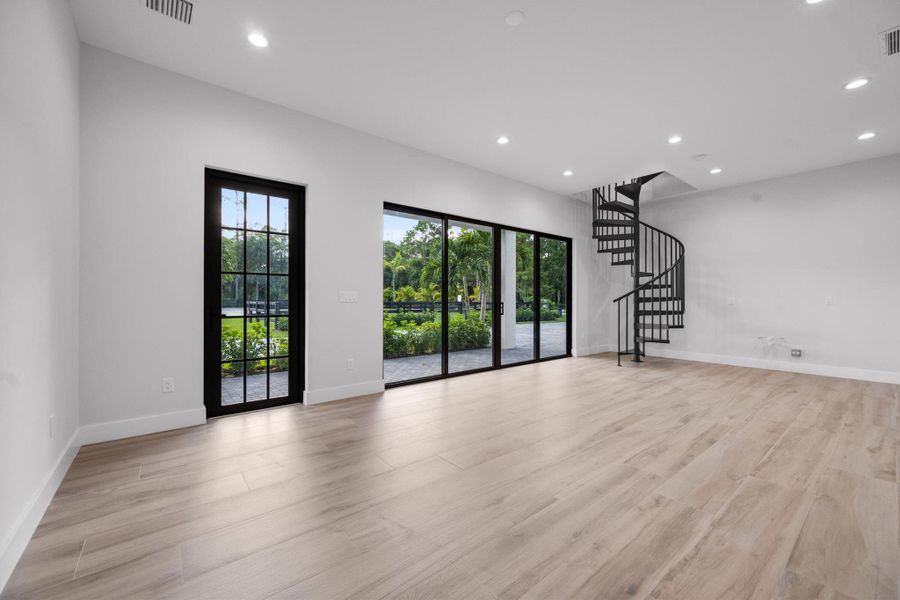 Spacious, unfurnished interior of a new home in , Wellington (Image 41).