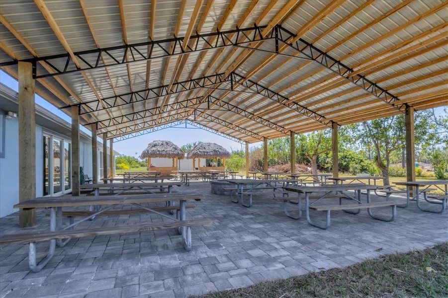 Community amenities in , Port Charlotte (Image 37).