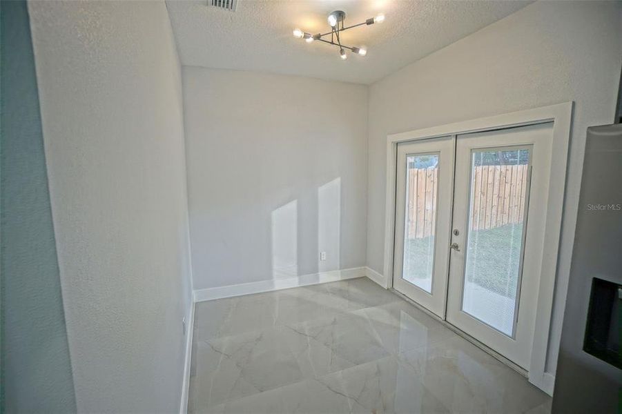 Spacious, unfurnished interior of a new home in , Lakeland (Image 28).