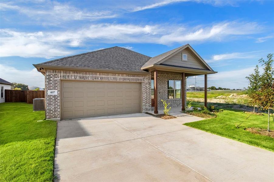 Front exterior of a new home in , Italy, TX, highlighting curb appeal (Image 23).
