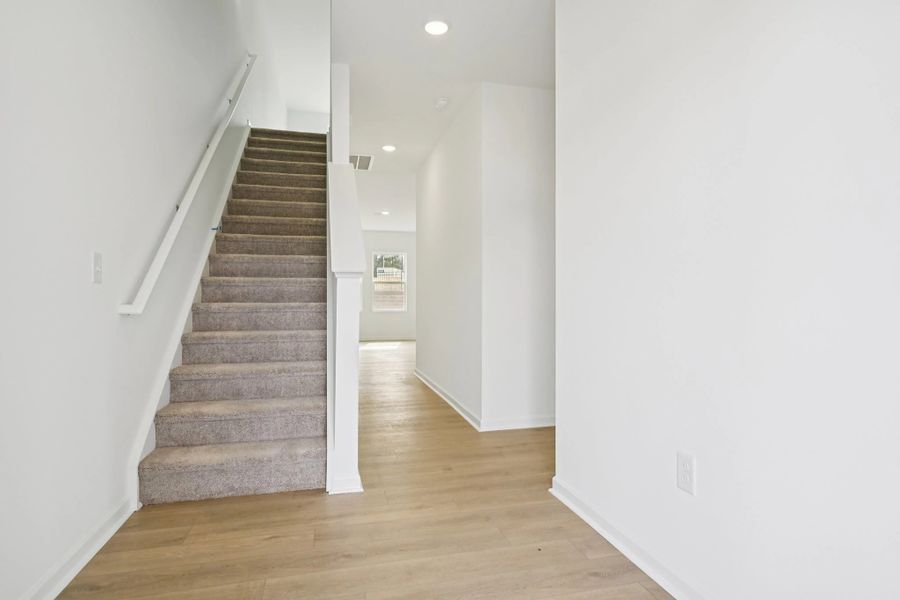Representative images and renderings are for illustrative purposes. Actual structural options and design finishes of home may vary. Representative images and renderings are for illustrative purposes. Actual structural options and design finishes of home may vary.