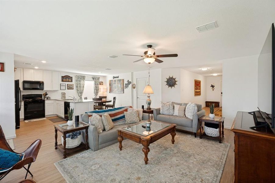 Furnished interior view inside a new home in Foree Ranch, Providence Village (Image 12).