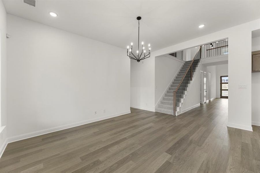 10. 1716 Hillside - Family (2)