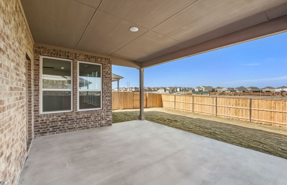 Exterior details and patio area of a home in Sunfield, Buda (Image 3).