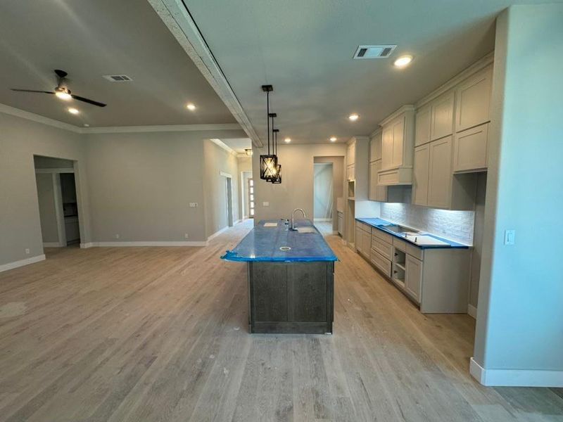 Furnished interior view inside a new home in King Crossing Estates, Van Alstyne (Image 6). Furnished interior view inside a new home in King Crossing Estates, Van Alstyne (Image 6).