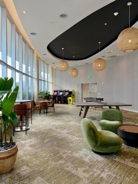 Community amenities in , Miami (Image 44).