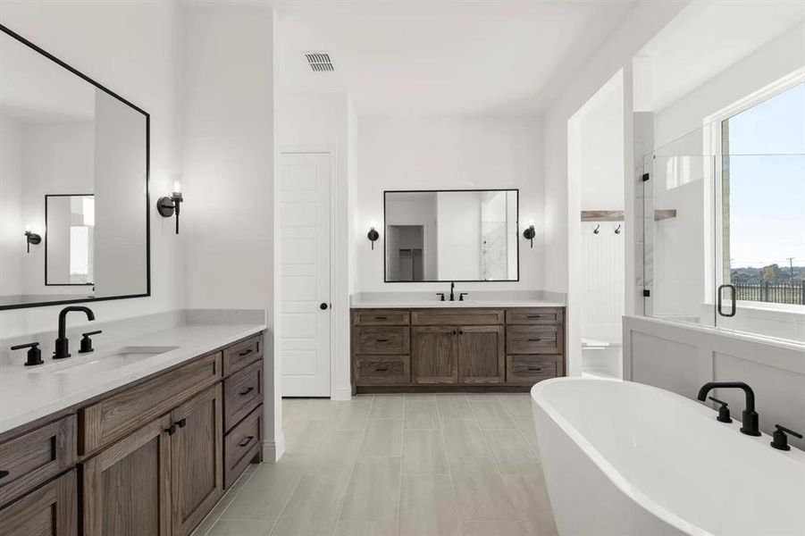 The Berkley B Primary Suite Bathroom