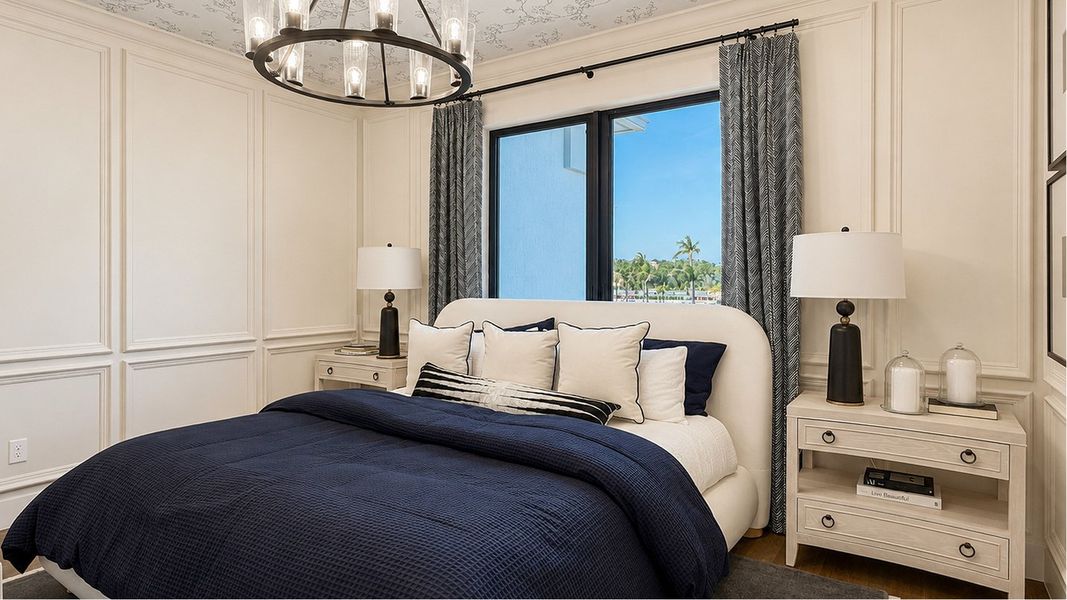 4662 Versailles Bed4 2of2 F2 Base1