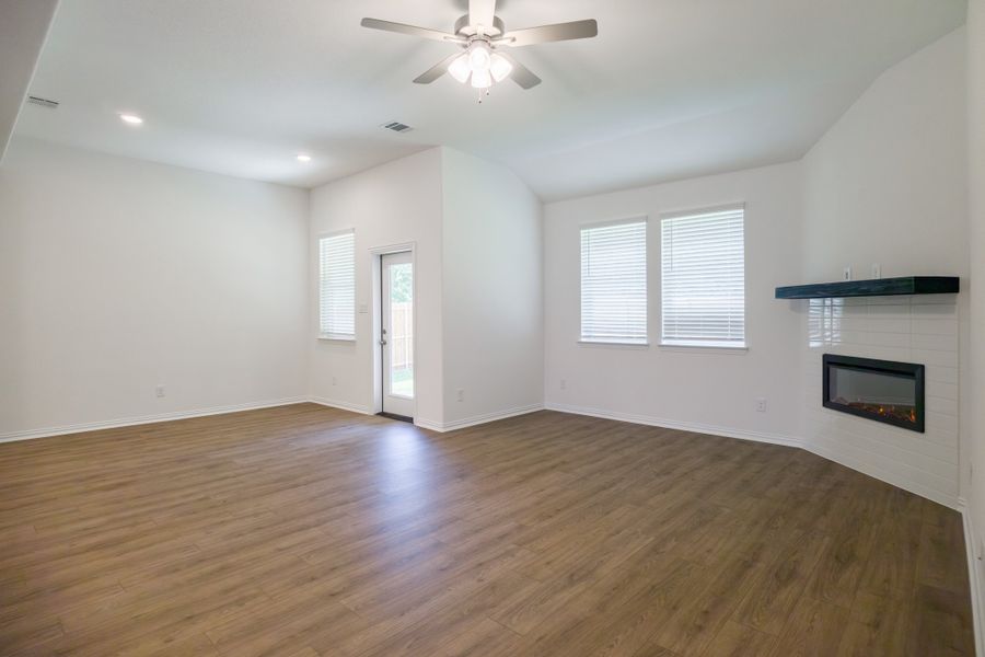 Spacious, unfurnished interior of a new home in Churchill, Anna (Image 19). Spacious, unfurnished interior of a new home in Churchill, Anna (Image 19).
