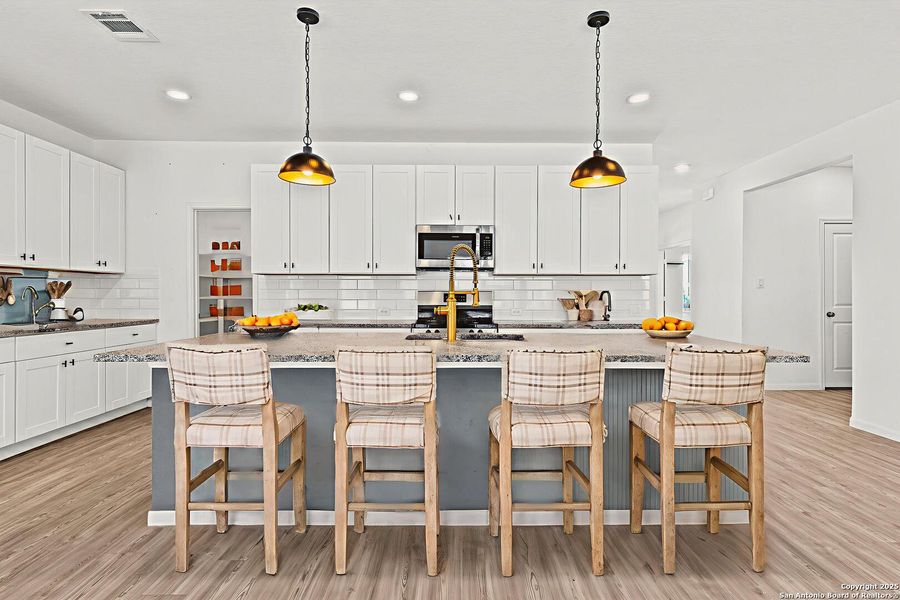 Furnished interior view inside a new home in , Bulverde (Image 12).