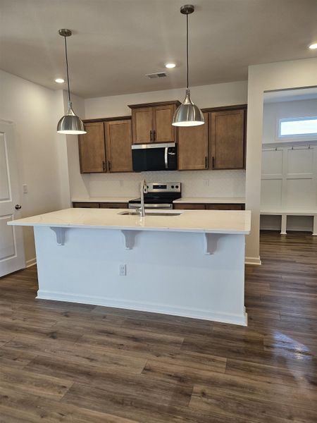 Furnished interior view inside a new home in Edgefield, Loris (Image 6).