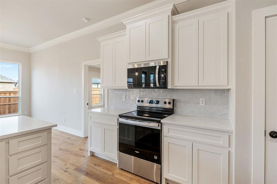Furnished interior view inside a new home in , Mabank (Image 9).