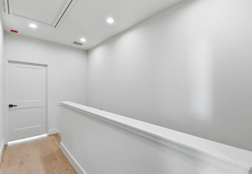 Spacious, unfurnished interior of a new home in , Houston (Image 34).