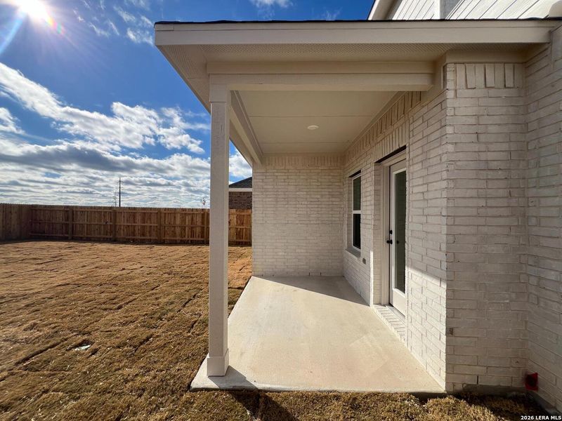Exterior details and patio area of a home in Nopal Valley, San Antonio (Image 3).