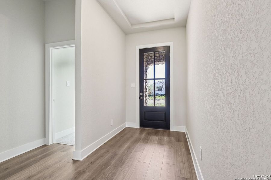 Spacious, unfurnished interior of a new home in Carmel Ranch, Schertz (Image 39).