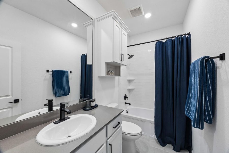 Secondary bath. Secondary bath.