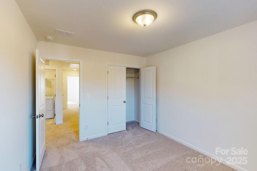 Secondary bedroom Secondary bedroom