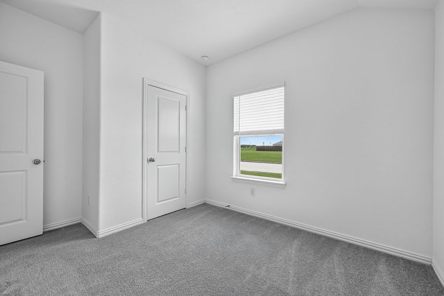 Spacious, unfurnished interior of a new home in River Ridge, Crandall (Image 24).