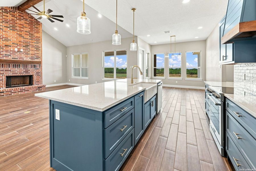 Furnished interior view inside a new home in , Seguin (Image 11).