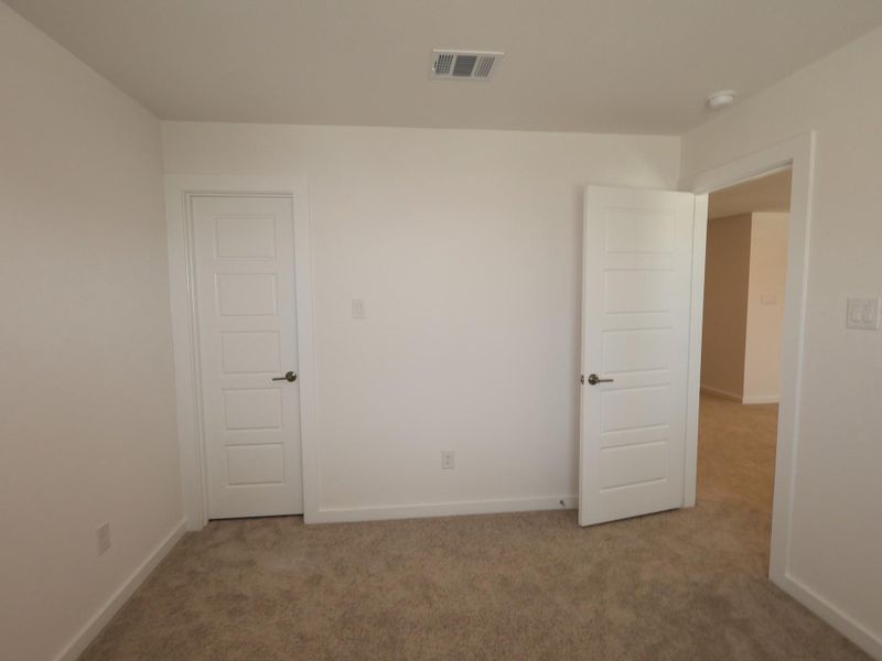 Spacious, unfurnished interior of a new home in Miller's Pond, Rosenberg (Image 21). Spacious, unfurnished interior of a new home in Miller's Pond, Rosenberg (Image 21).