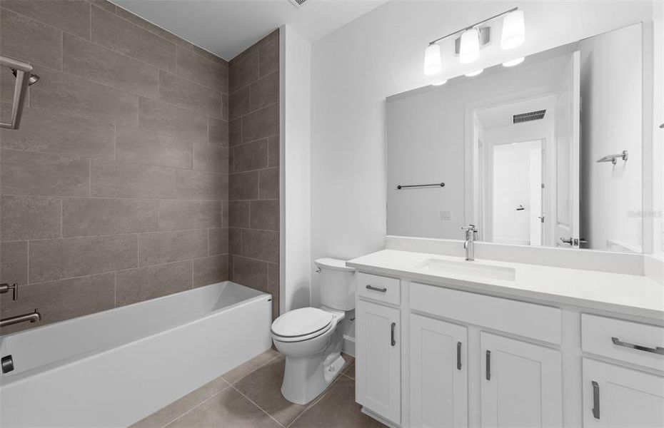 Furnished interior view inside a new home in Del Webb Catalina, Lakewood Ranch (Image 8). Furnished interior view inside a new home in Del Webb Catalina, Lakewood Ranch (Image 8).