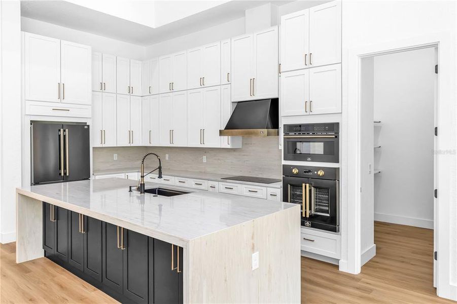 Furnished interior view inside a new home in , Orlando (Image 12).