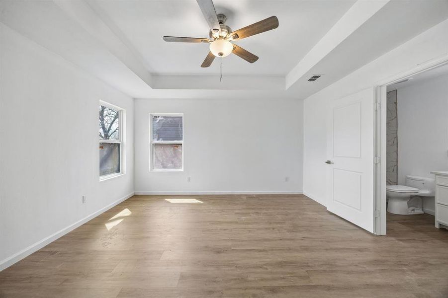 Spacious, unfurnished interior of a new home in , Dallas (Image 23).