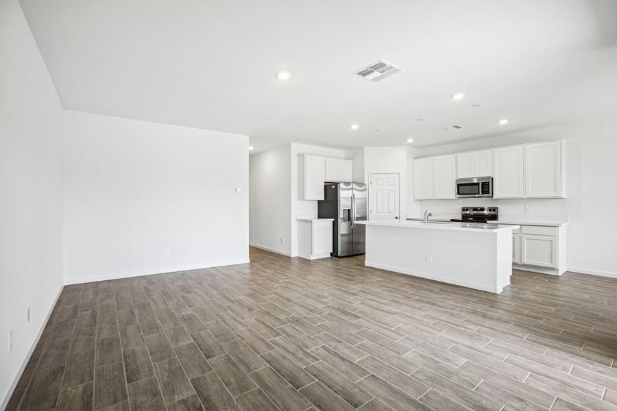Representative images and renderings are for illustrative purposes. Actual structural options and design finishes of home may vary. Representative images and renderings are for illustrative purposes. Actual structural options and design finishes of home may vary.