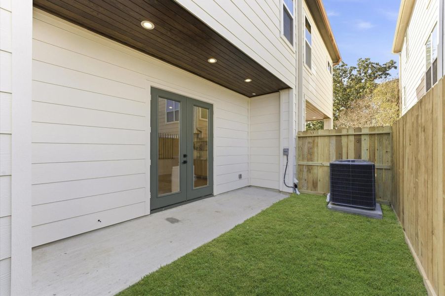 Exterior details and patio area of a home in , Houston (Image 4).