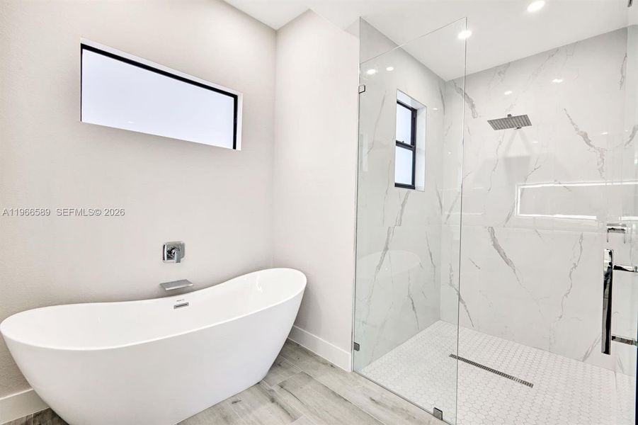 Furnished interior view inside a new home in , Cape Coral (Image 12).