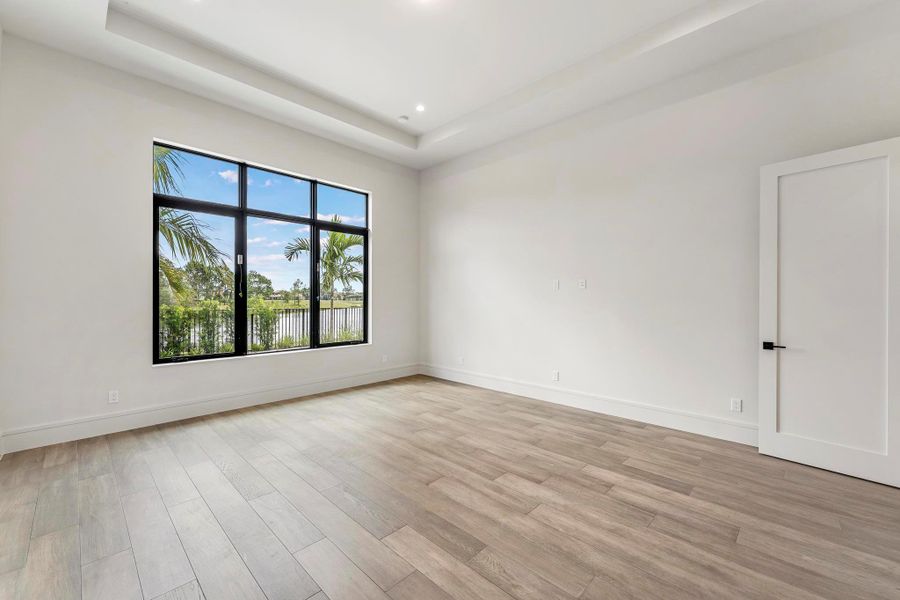 Spacious, unfurnished interior of a new home in , Port St. Lucie (Image 21).