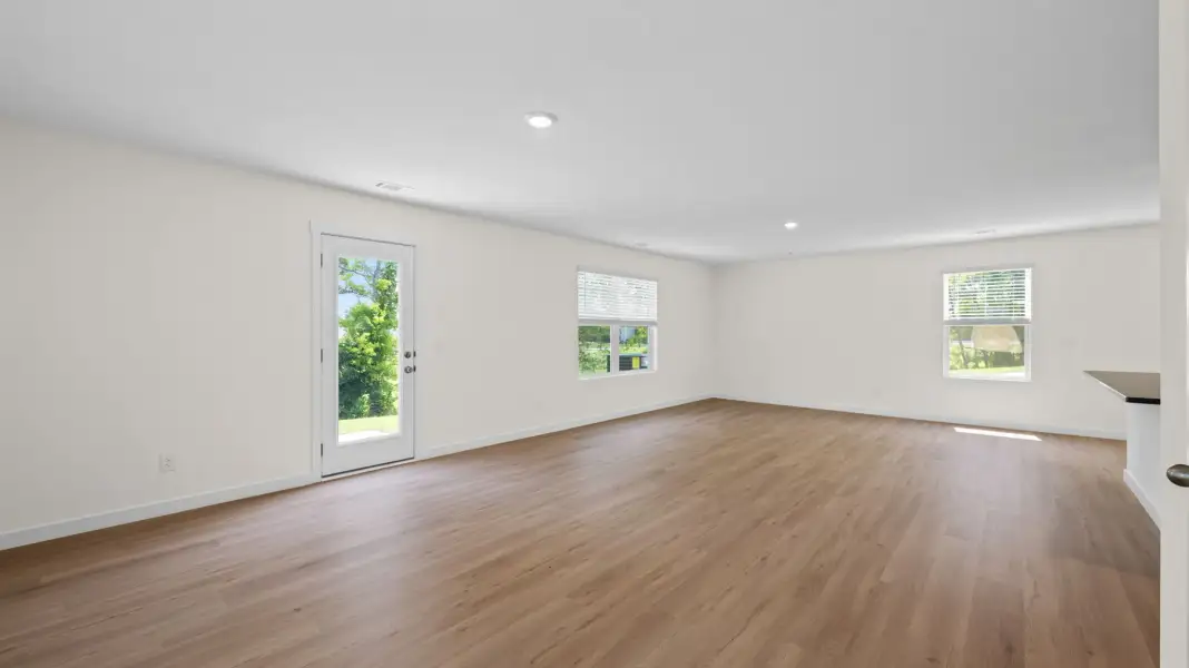 Spacious, unfurnished interior of a new home in Bayview at Harbor Crest, Ooltewah (Image 17).
