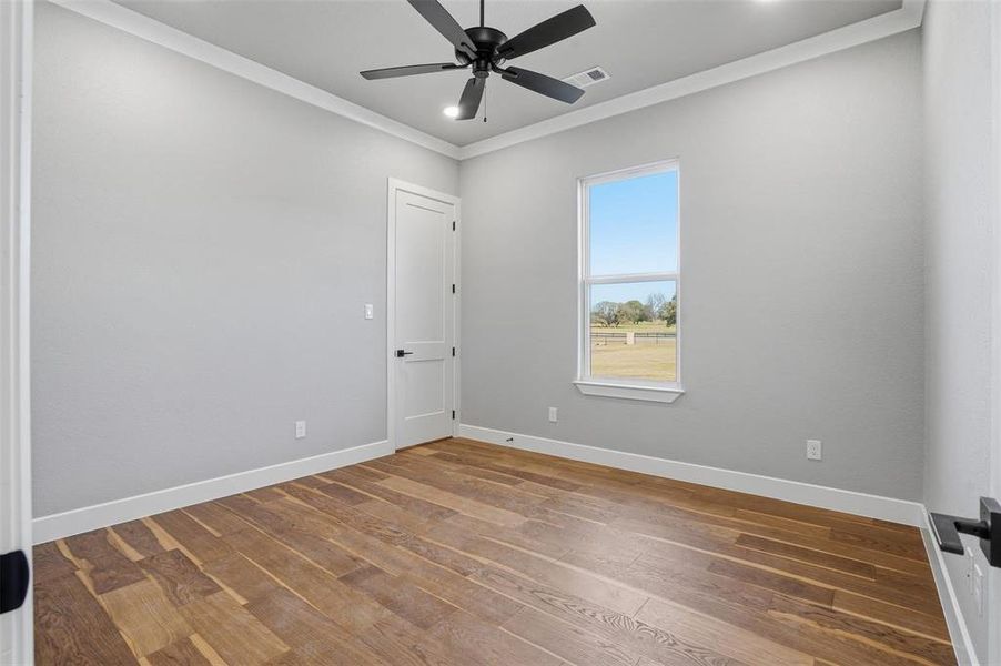 Spacious, unfurnished interior of a new home in , Weatherford (Image 20).
