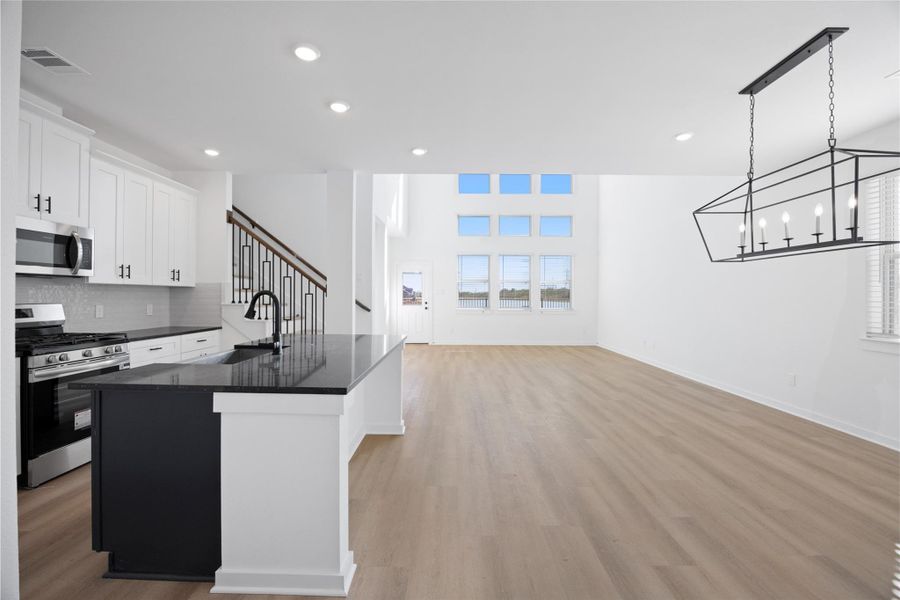 Furnished interior view inside a new home in Kendall Lakes, Alvin (Image 9). Furnished interior view inside a new home in Kendall Lakes, Alvin (Image 9).