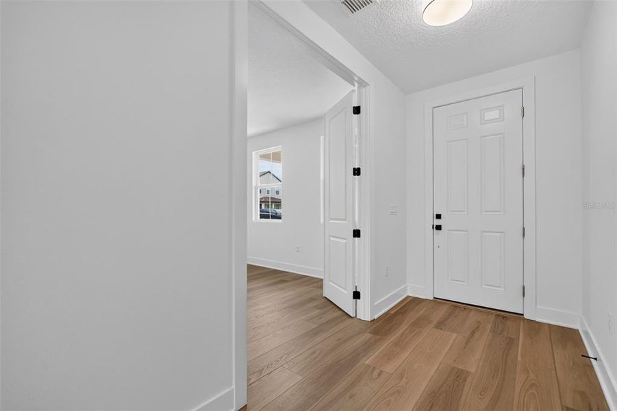 Spacious, unfurnished interior of a new home in Trailside, Mount Dora (Image 24).