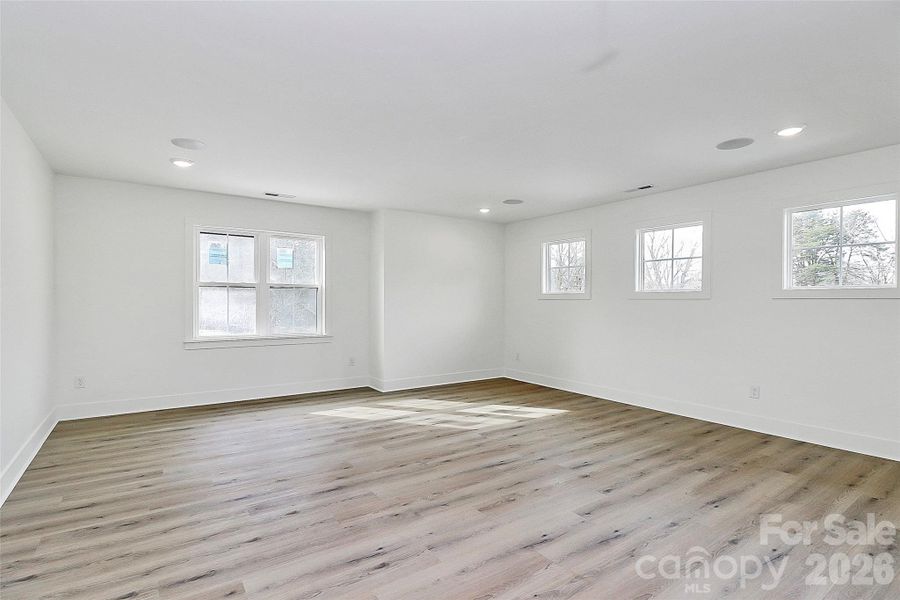 Spacious, unfurnished interior of a new home in , Mooresville (Image 17).