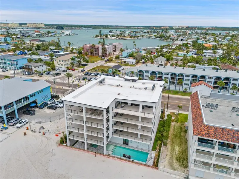 Condo located in Madeira Beach, FL showcasing its design and architecture (Image 4).