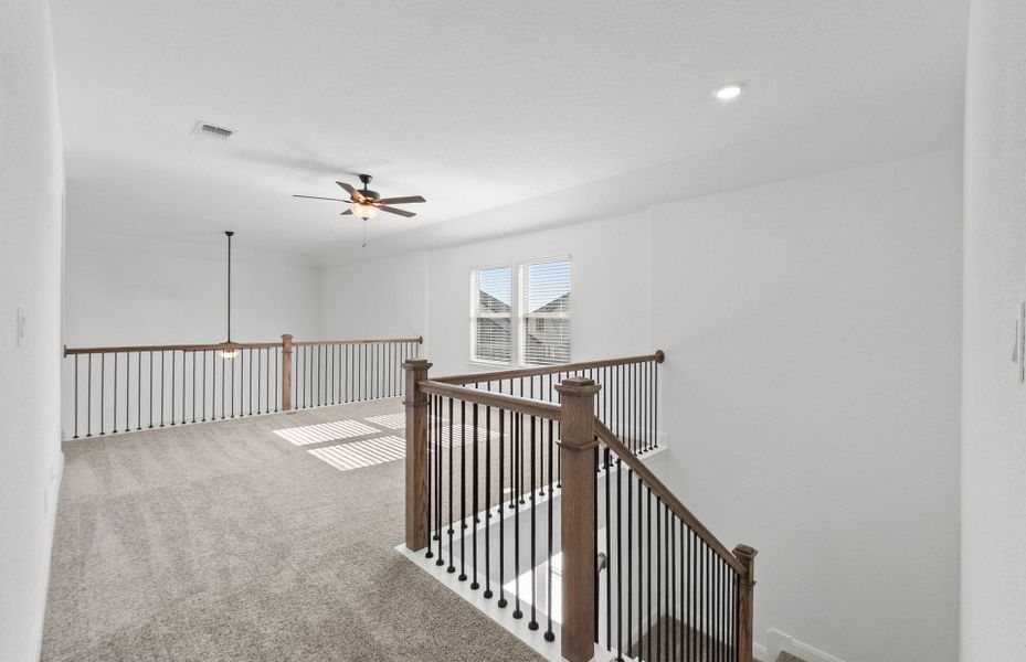 Spacious, unfurnished interior of a new home in Santa Rita Ranch, Liberty Hill (Image 43).